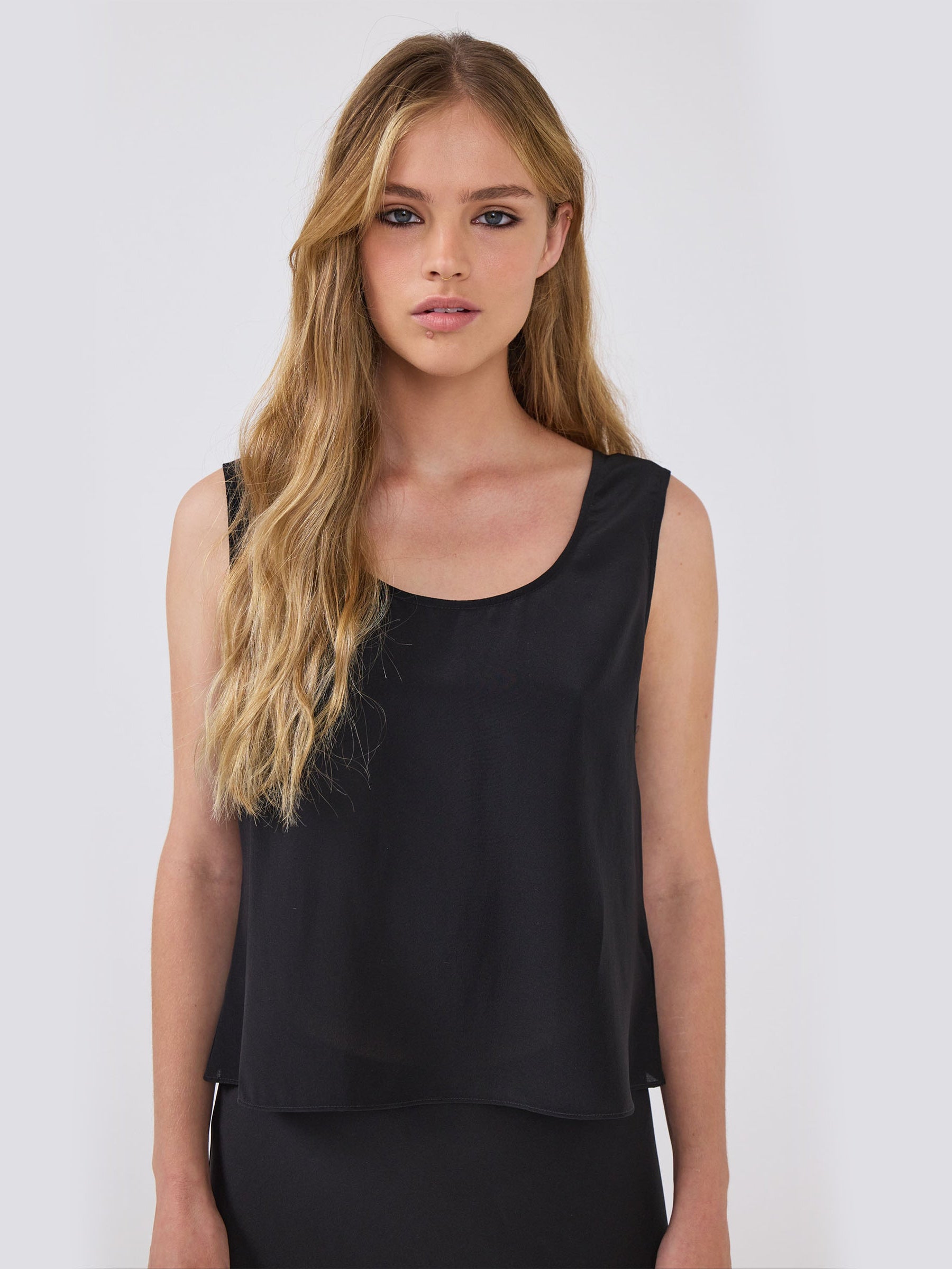 Nico Silk Vest Black