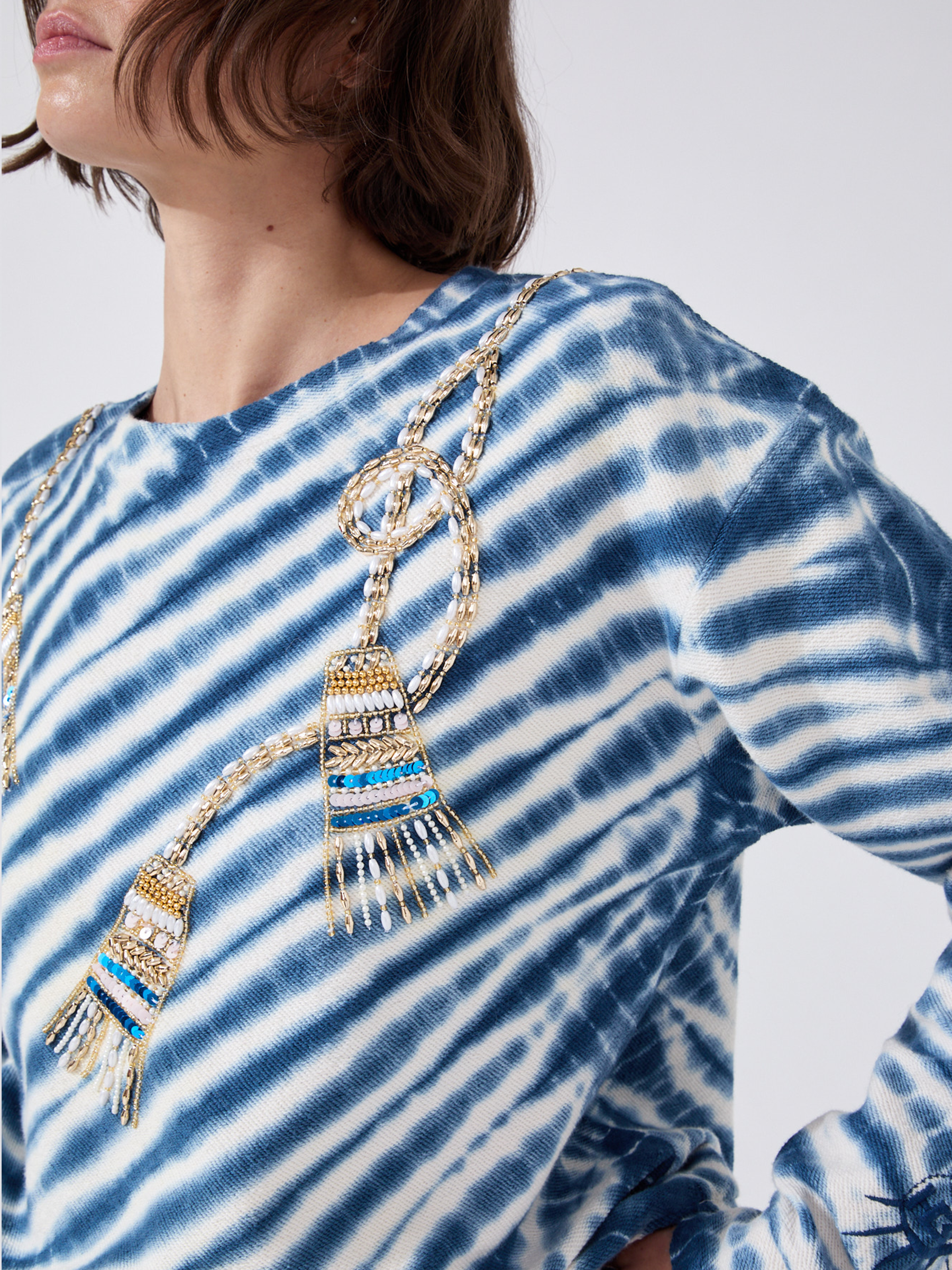Janis Embellished Sweatshirt Blue