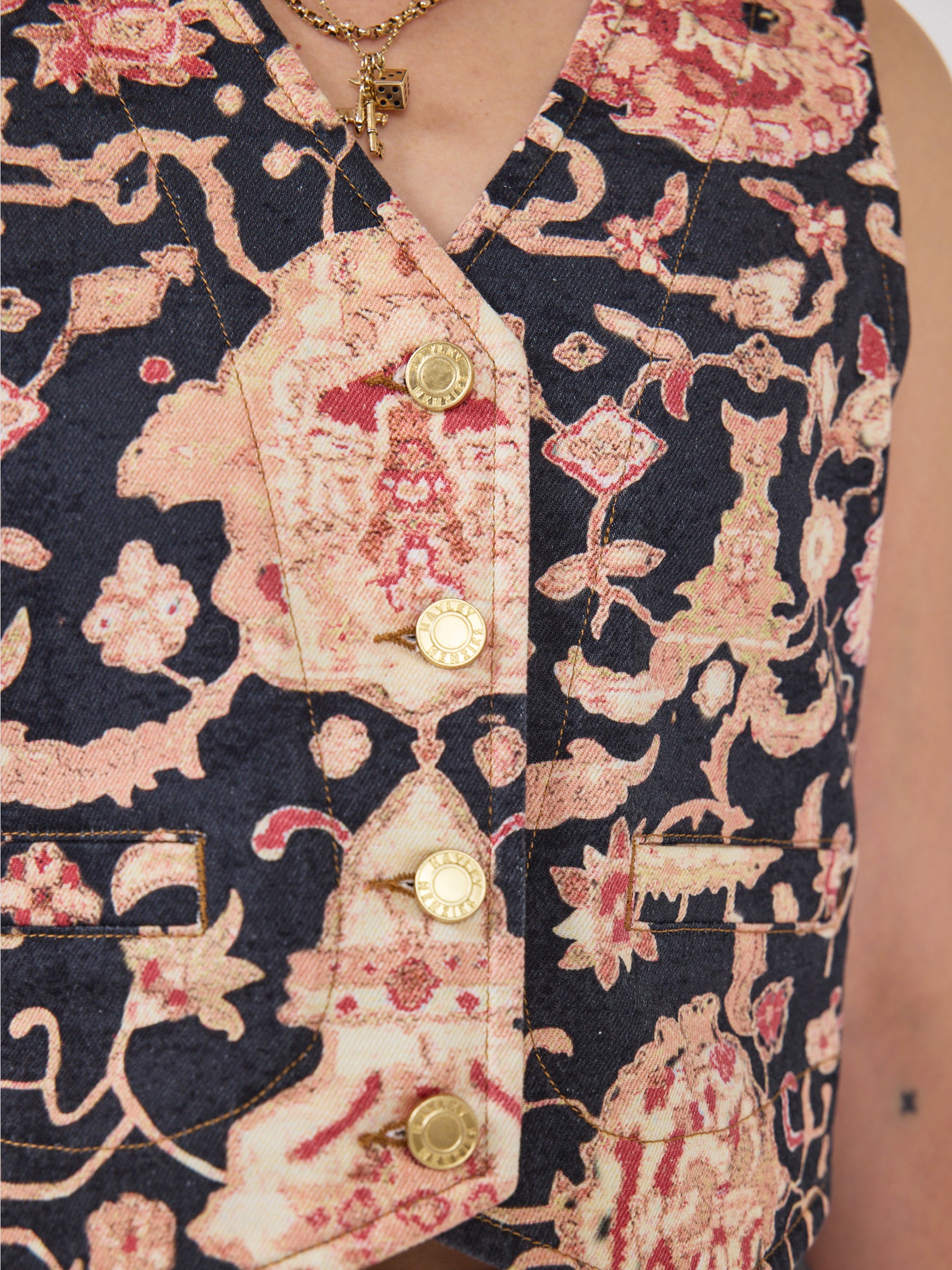 Desert Loom Waistcoat Black