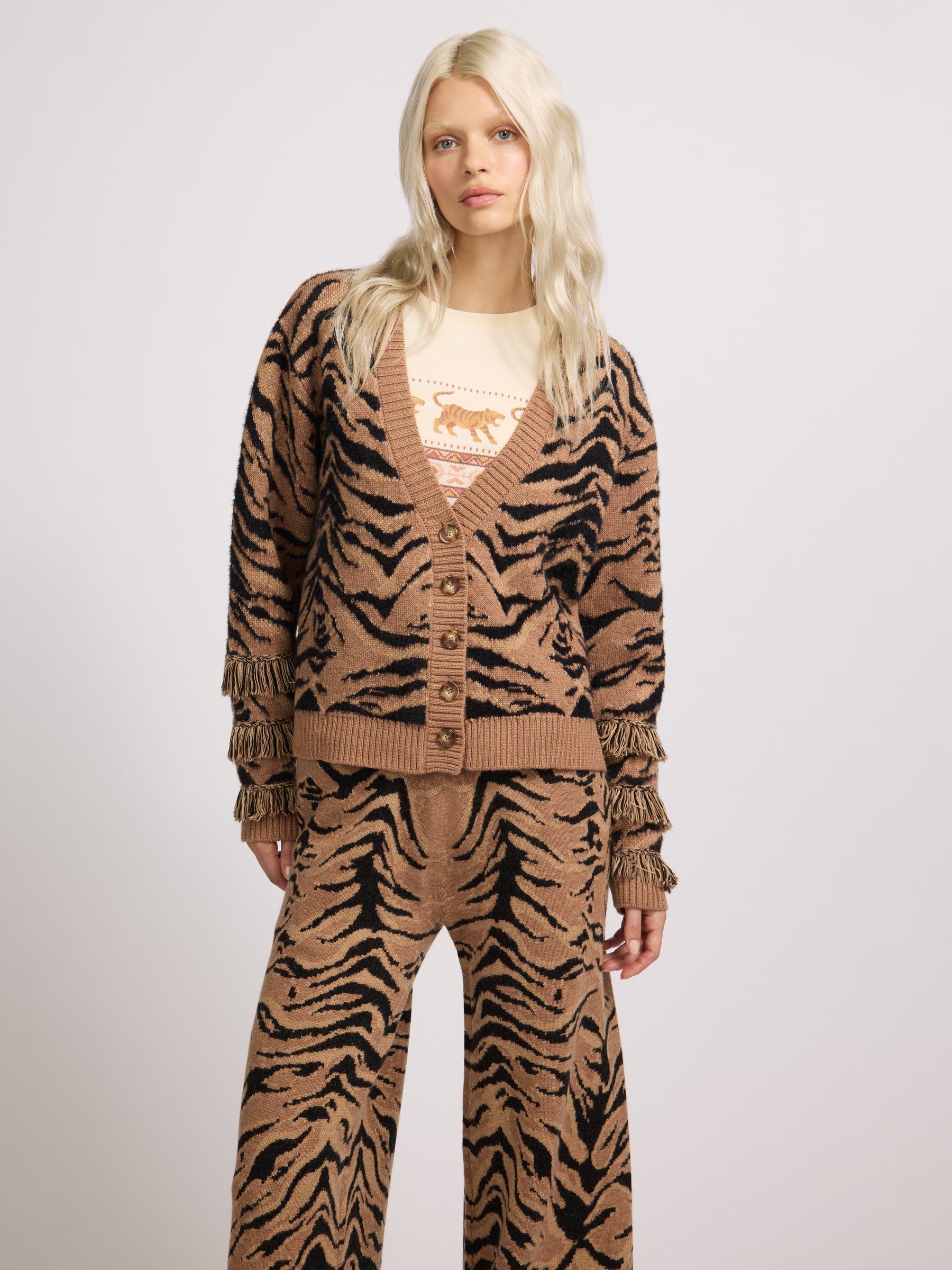 Chalet Cat Cardigan Brown