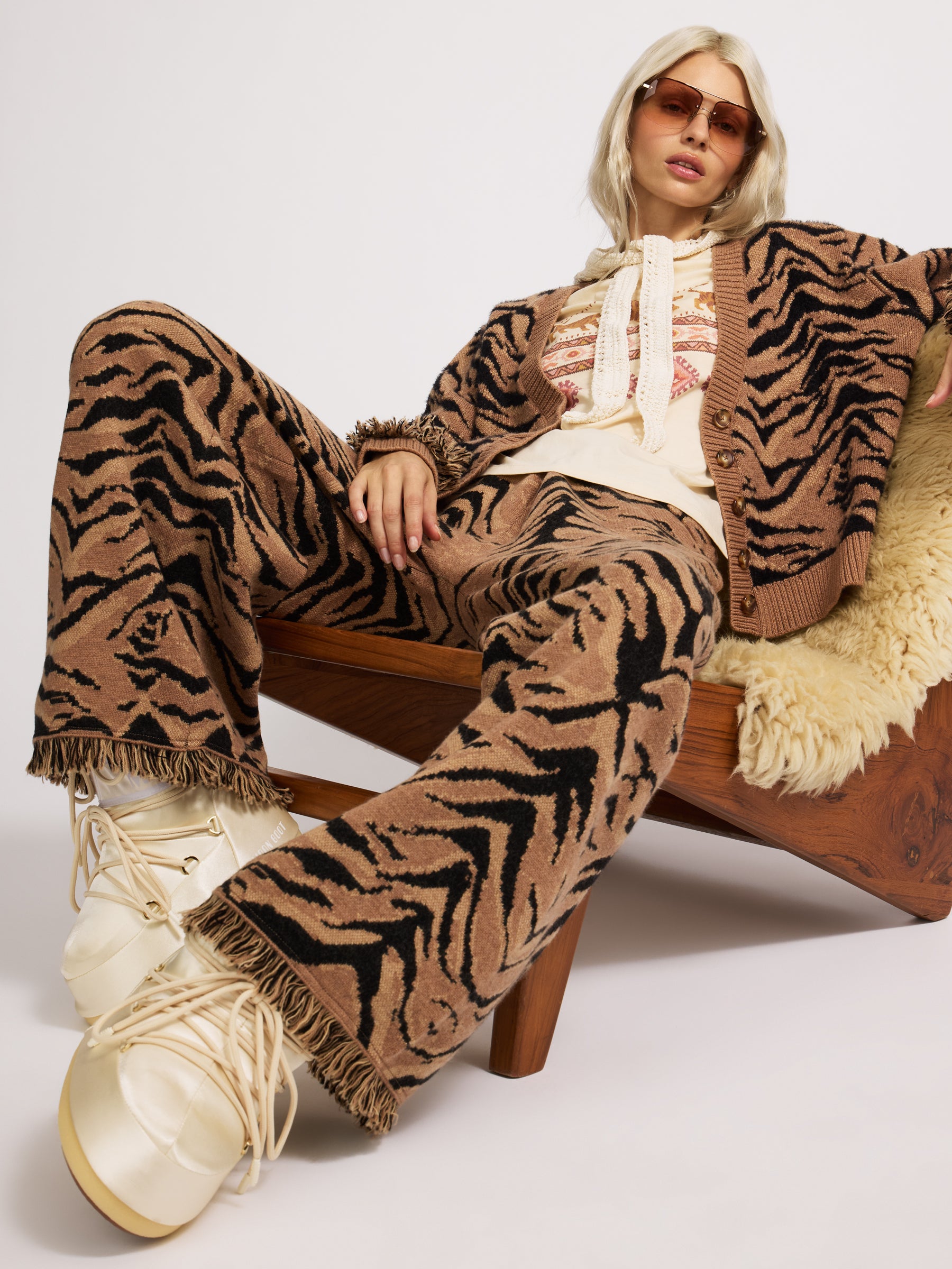 Chalet Cat Knit Trouser Brown