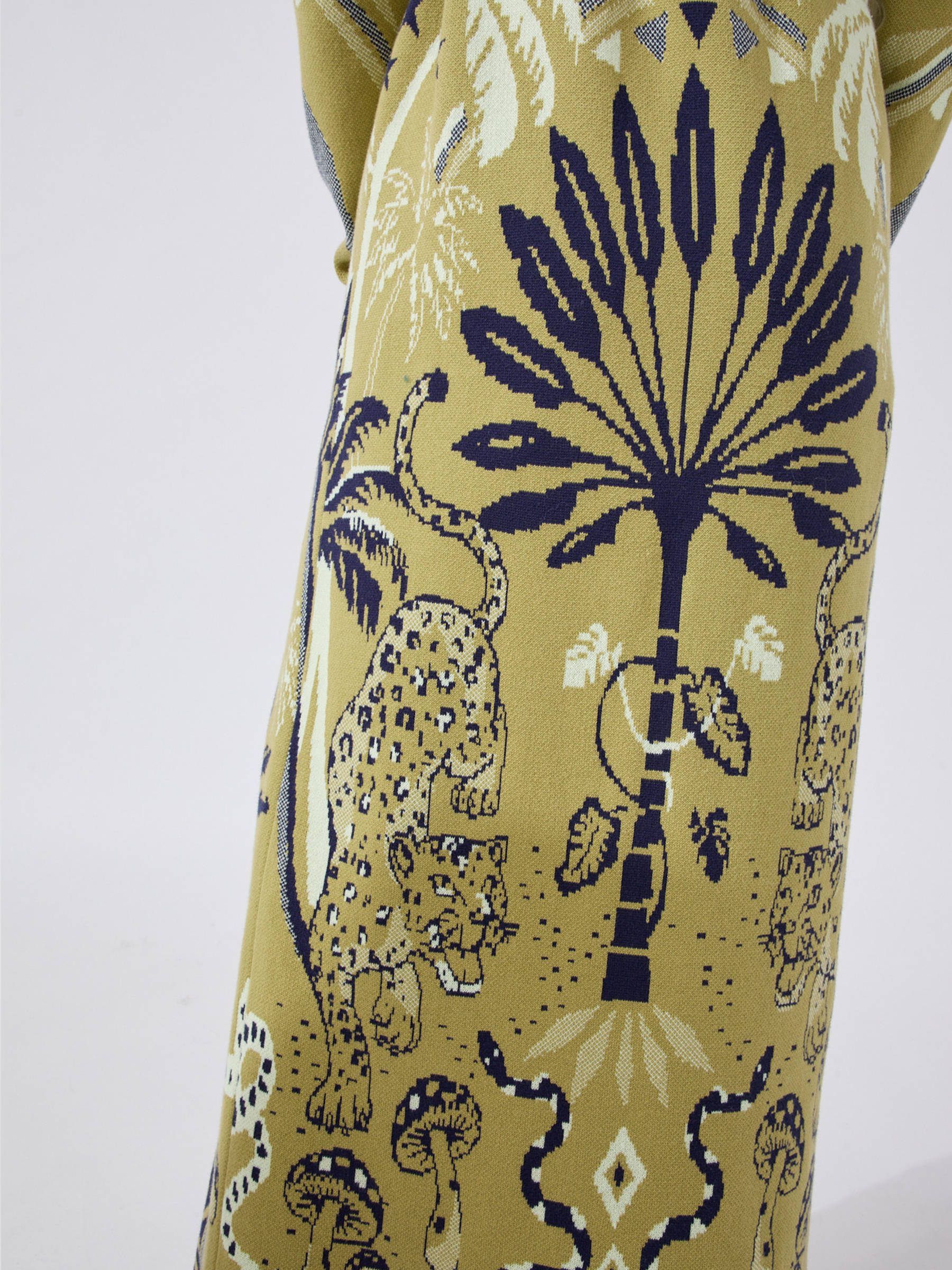 Magic Leopard Duster Green