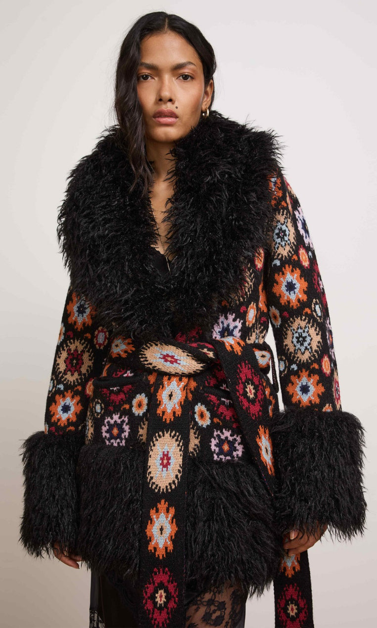 KNITWEAR